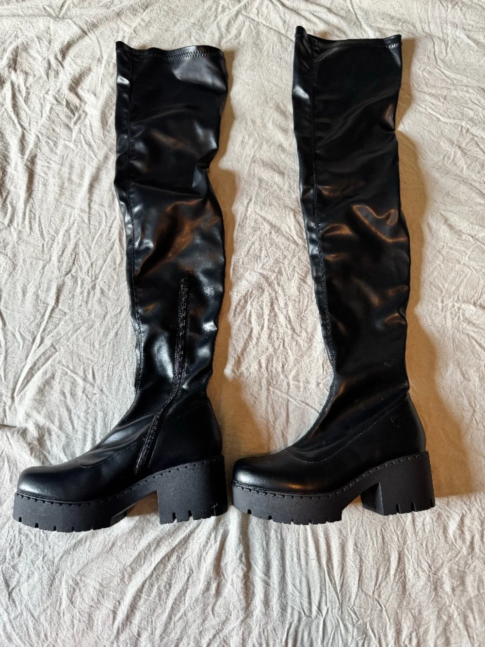 KOI Black Thigh High Platform Boots Chunky Heel, Stretch Vinyl Size 6